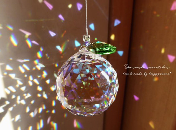 スワロフスキー*オーロラ*りんごサンキャッチャー